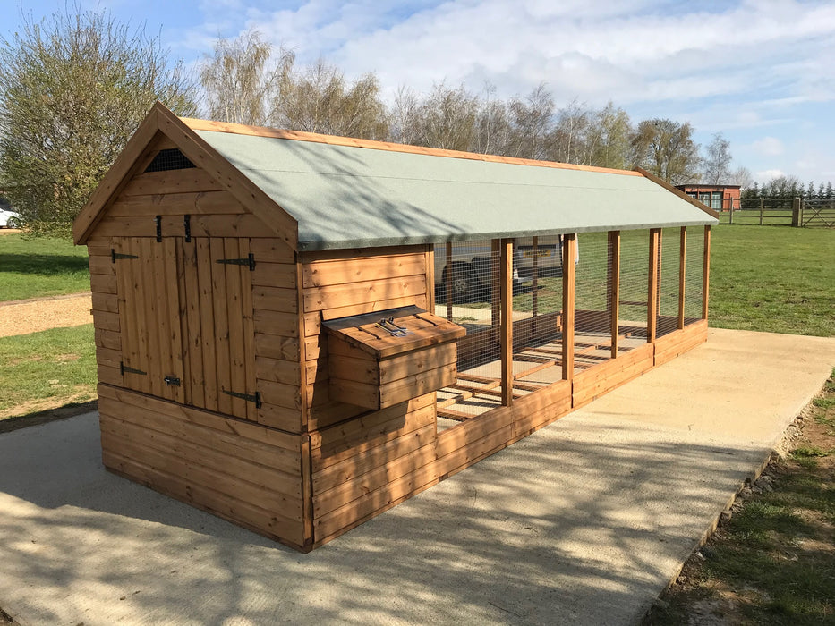 The Buckingham 6 to 12 hens Walk In Design - UK made - SAVE £400